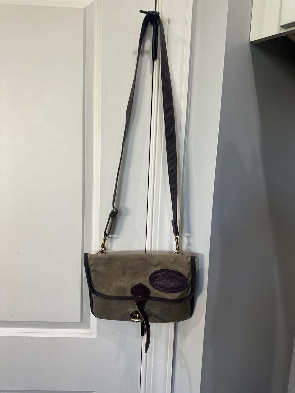Frost River Waxed Canvas Shell Bag Field Bag Heritage Olive